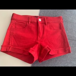 Express red mid rise short